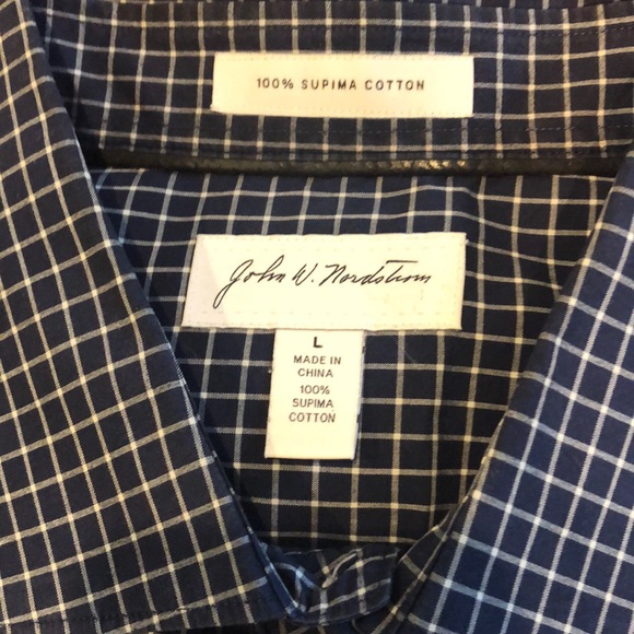 Button down - Picture 3 of 3